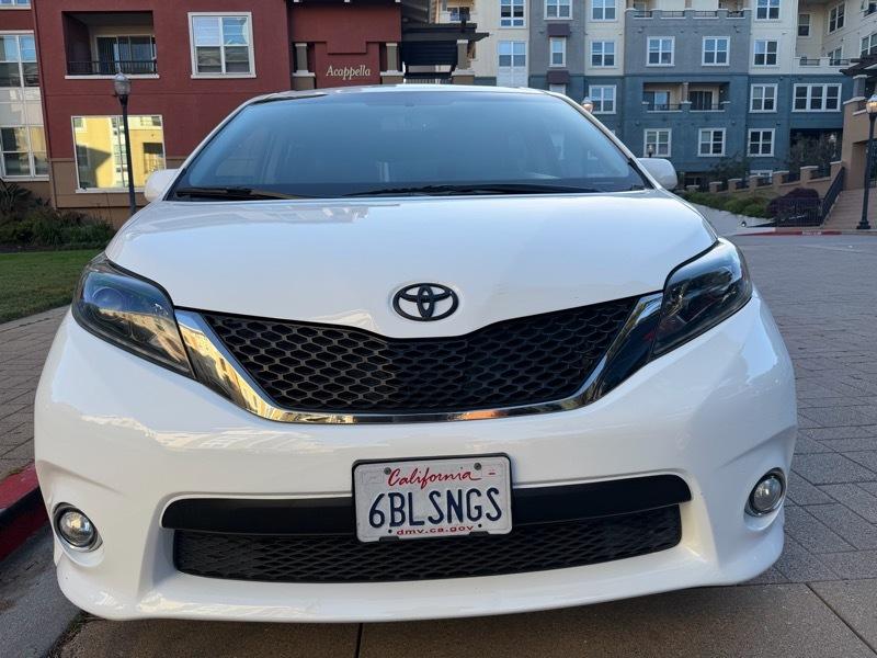 Toyota Sienna SE FWD 8-Passenger V6 2015