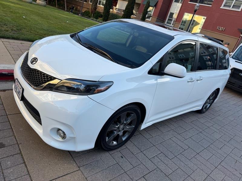 Toyota Sienna SE FWD 8-Passenger V6 2015