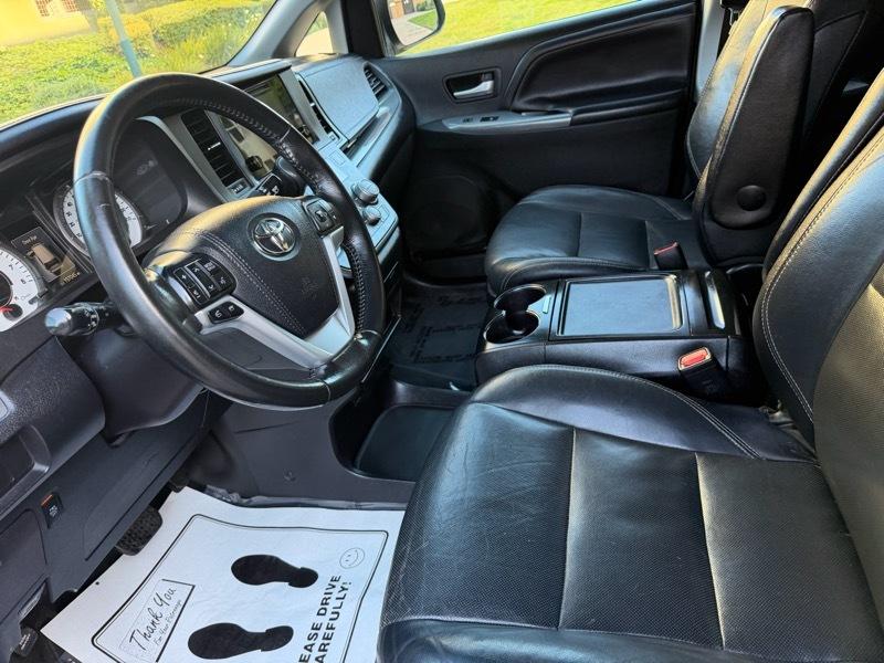 Toyota Sienna SE FWD 8-Passenger V6 2015