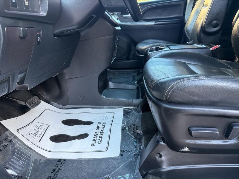 Toyota Sienna SE FWD 8-Passenger V6 2015