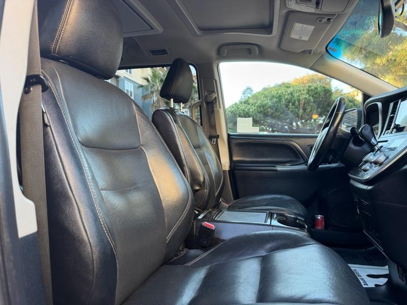 Toyota Sienna SE FWD 8-Passenger V6 2015