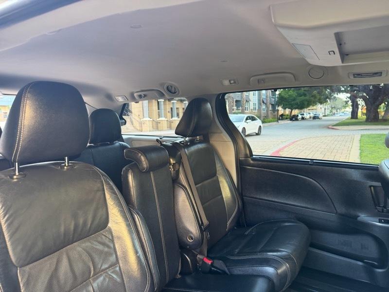 Toyota Sienna SE FWD 8-Passenger V6 2015