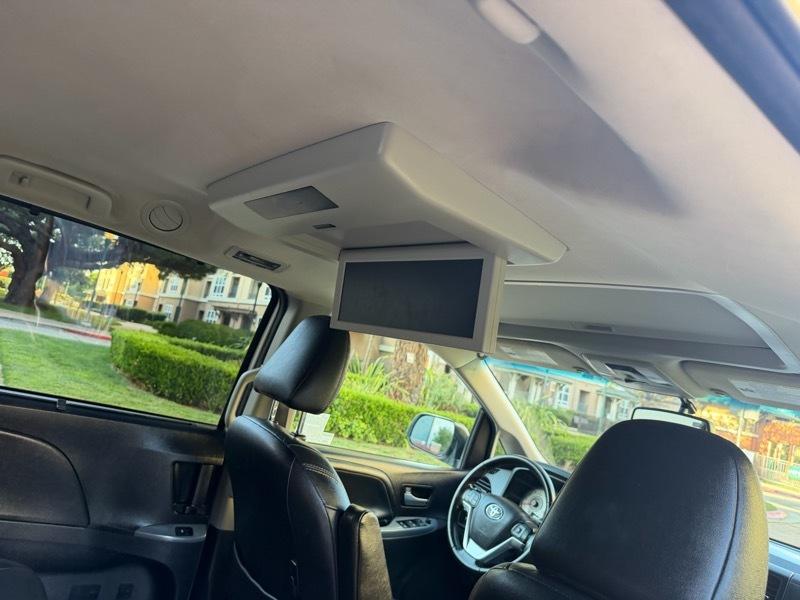 Toyota Sienna SE FWD 8-Passenger V6 2015