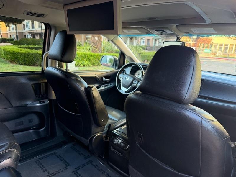Toyota Sienna SE FWD 8-Passenger V6 2015