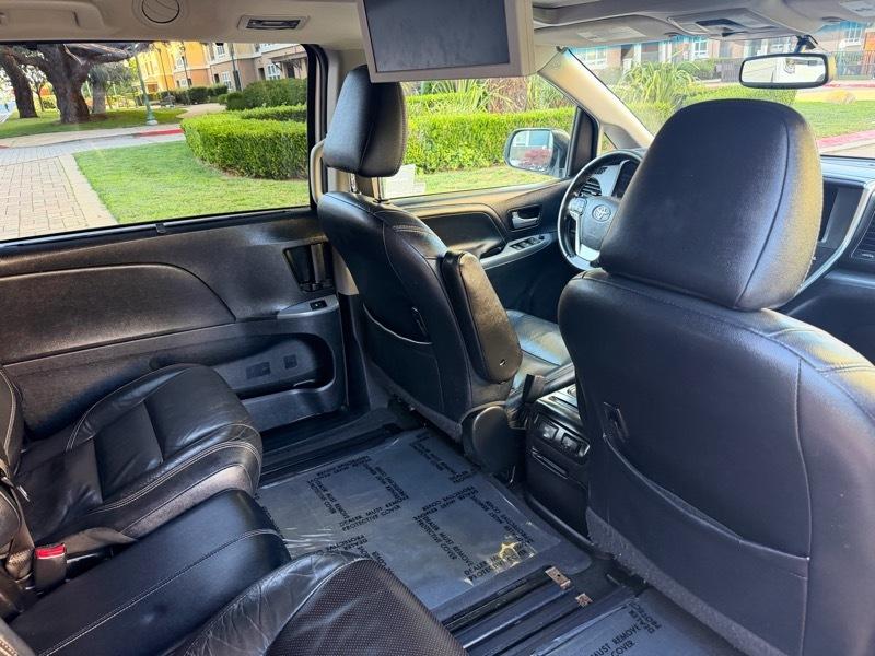 Toyota Sienna SE FWD 8-Passenger V6 2015