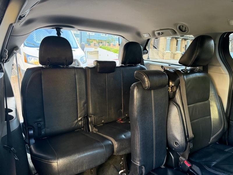 Toyota Sienna SE FWD 8-Passenger V6 2015