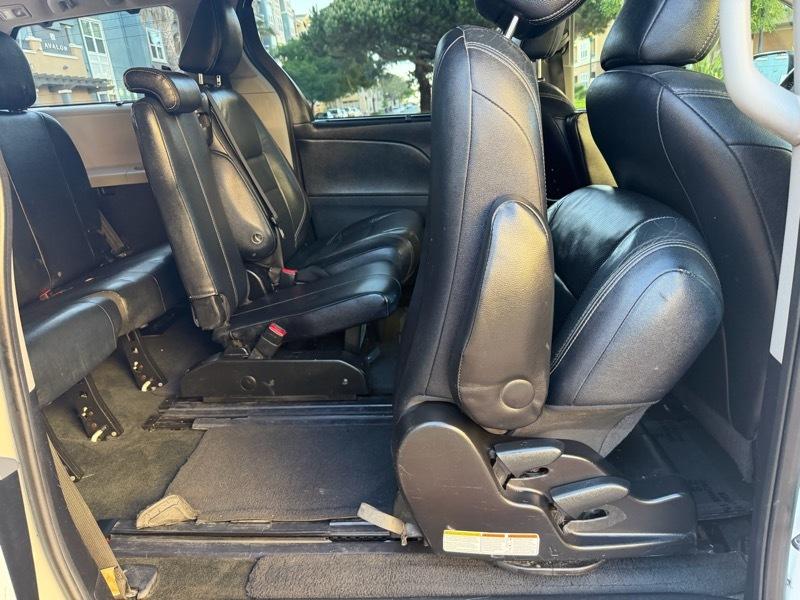 Toyota Sienna SE FWD 8-Passenger V6 2015