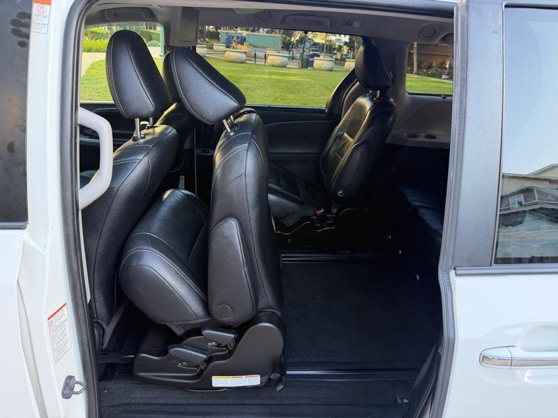 Toyota Sienna SE FWD 8-Passenger V6 2015