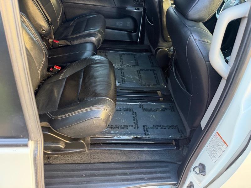 Toyota Sienna SE FWD 8-Passenger V6 2015