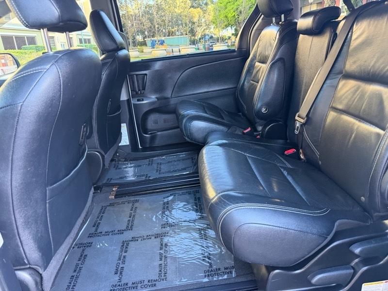 Toyota Sienna SE FWD 8-Passenger V6 2015