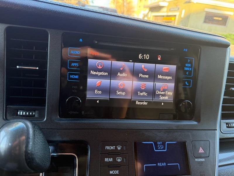 Toyota Sienna SE FWD 8-Passenger V6 2015