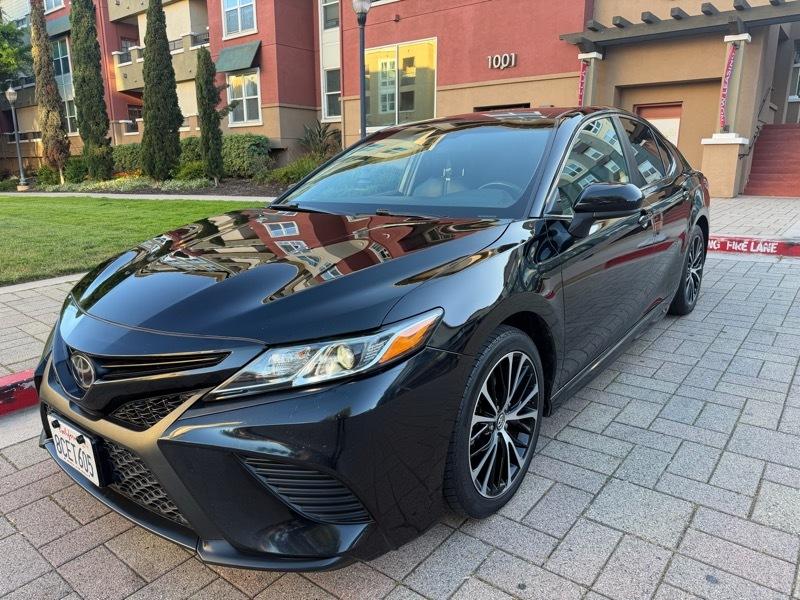 Toyota Camry SE 2018