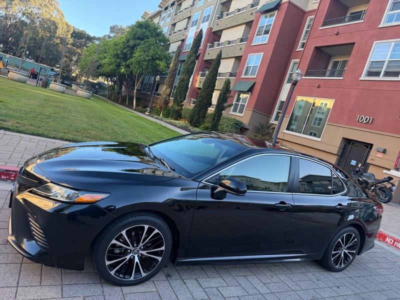 Toyota Camry SE 2018
