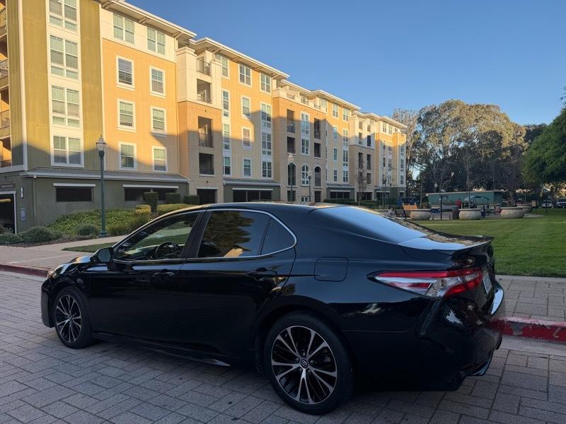 Toyota Camry SE 2018