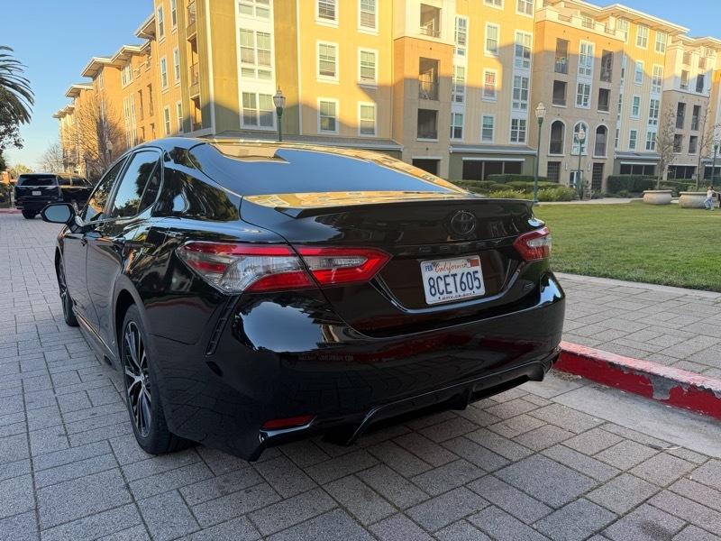 Toyota Camry SE 2018