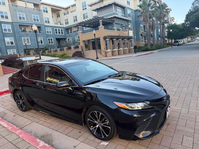 Toyota Camry SE 2018