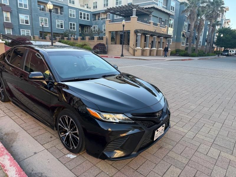 Toyota Camry SE 2018