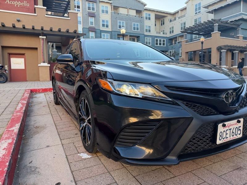 Toyota Camry SE 2018