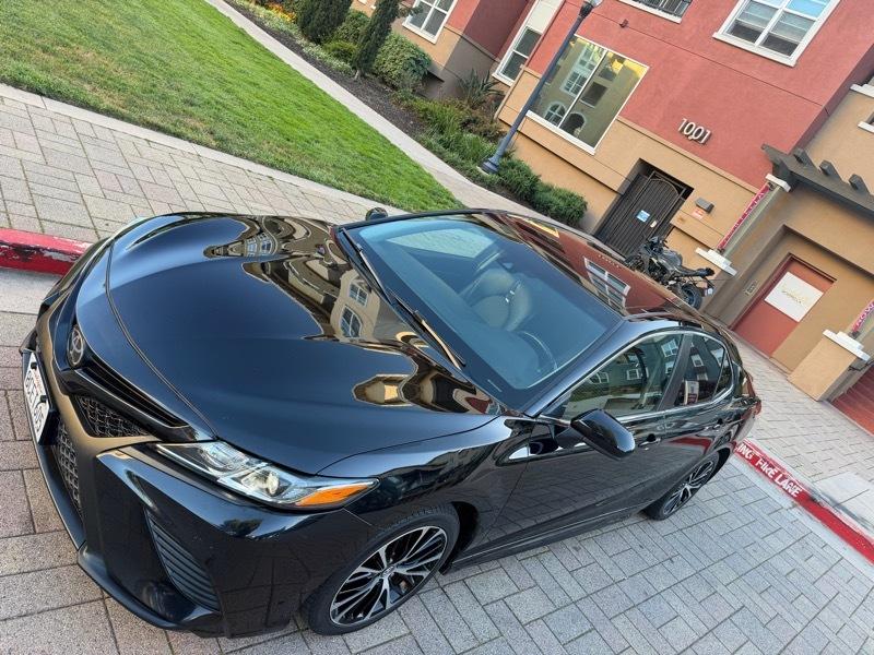 Toyota Camry SE 2018