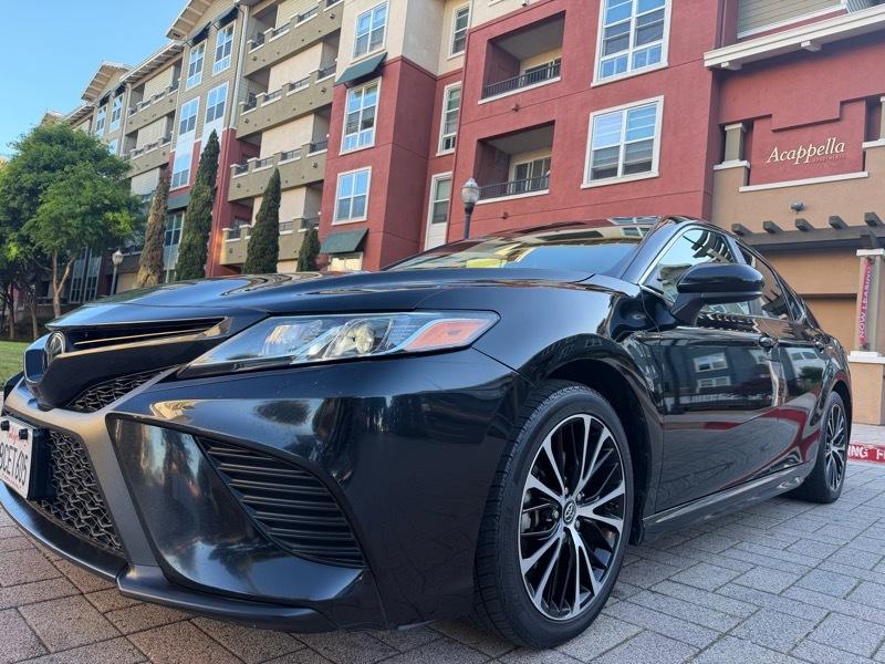 Toyota Camry SE 2018