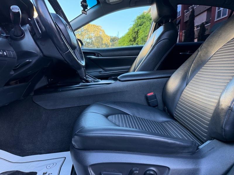 Toyota Camry SE 2018