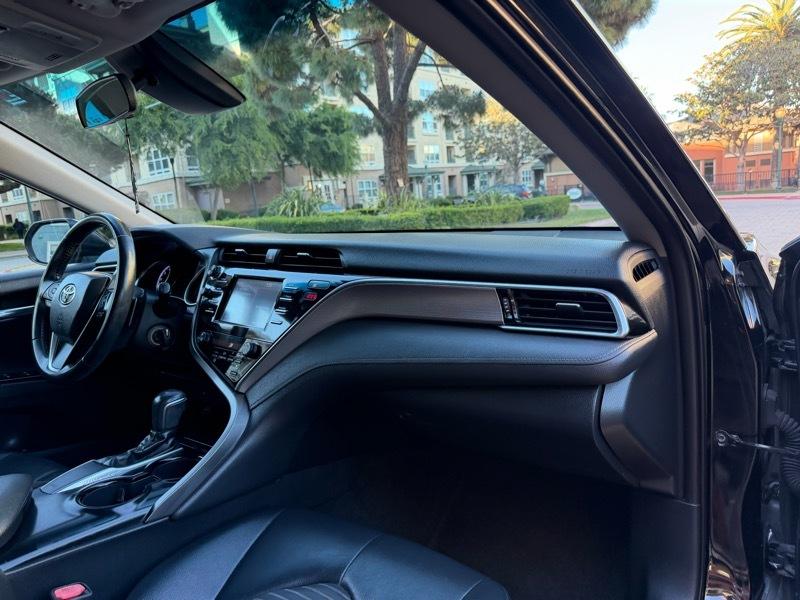 Toyota Camry SE 2018