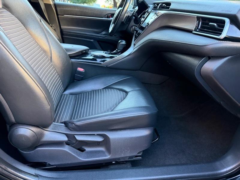 Toyota Camry SE 2018