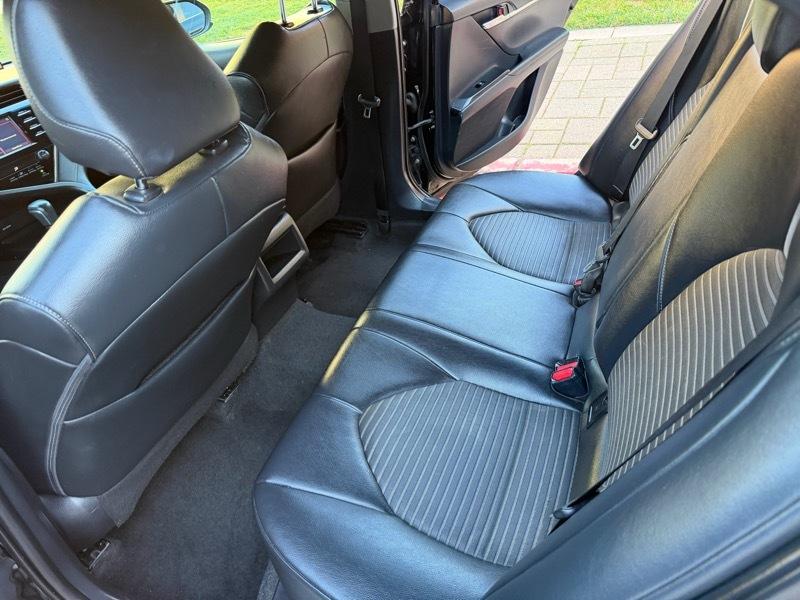 Toyota Camry SE 2018