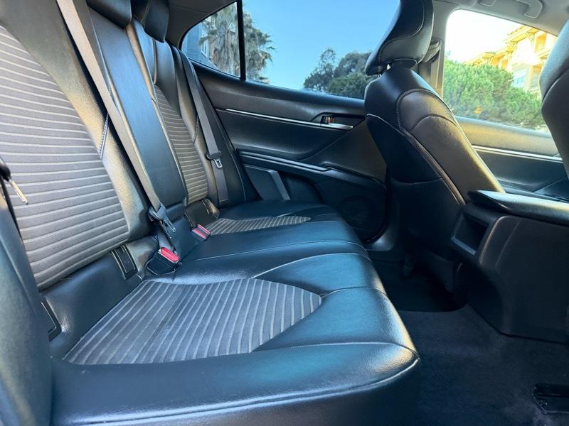 Toyota Camry SE 2018