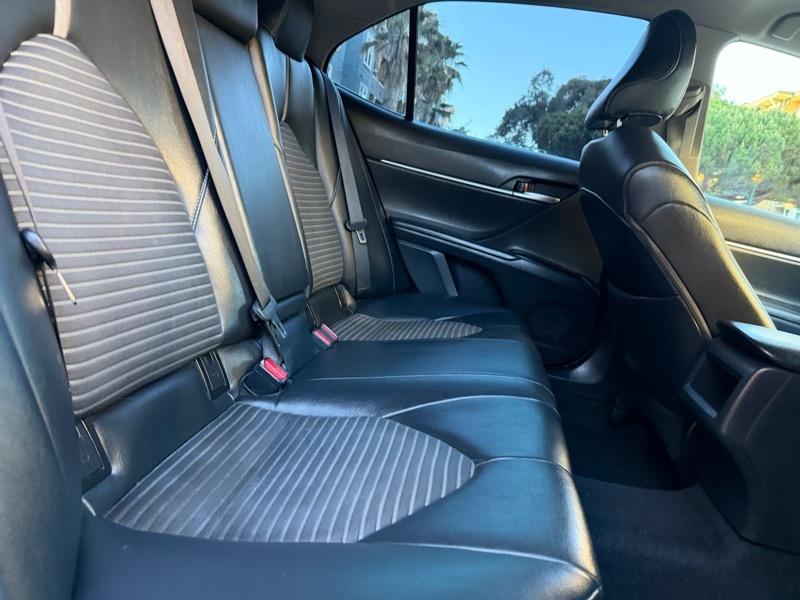 Toyota Camry SE 2018