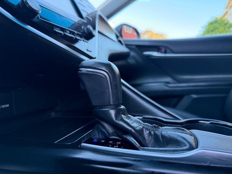 Toyota Camry SE 2018