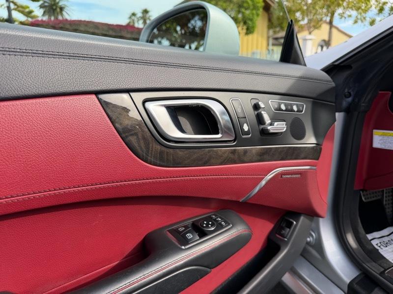 Mercedes-Benz SL-Class SL550R 2014