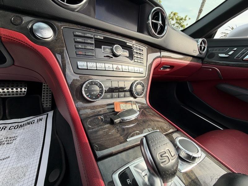 Mercedes-Benz SL-Class SL550R 2014