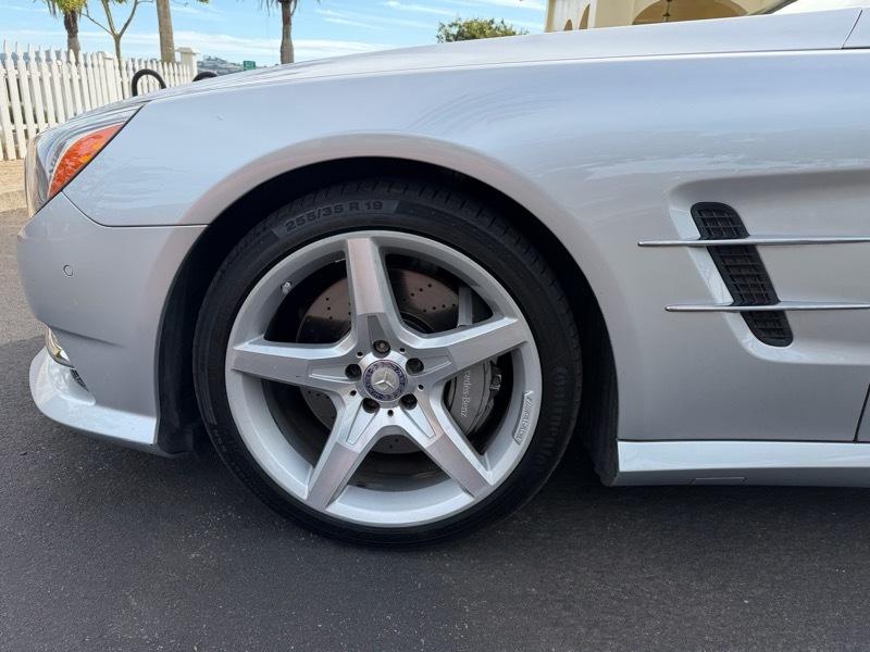 Mercedes-Benz SL-Class SL550R 2014