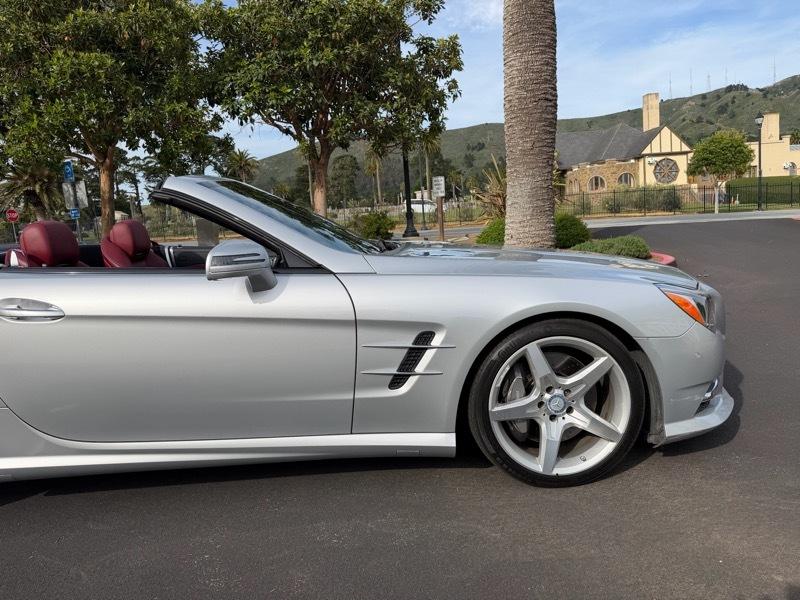 Mercedes-Benz SL-Class SL550R 2014