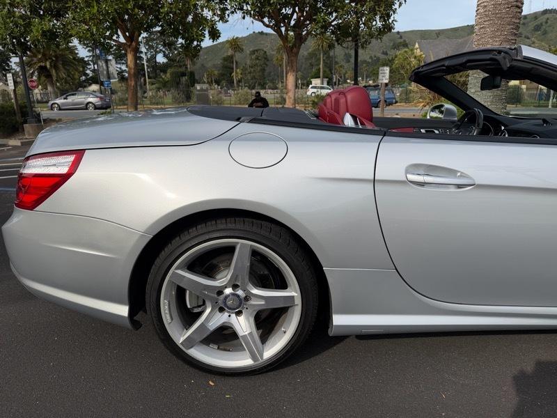Mercedes-Benz SL-Class SL550R 2014