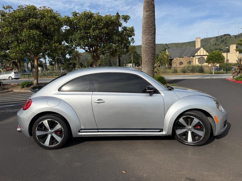Volkswagen Beetle 2.0T Turbo 2012
