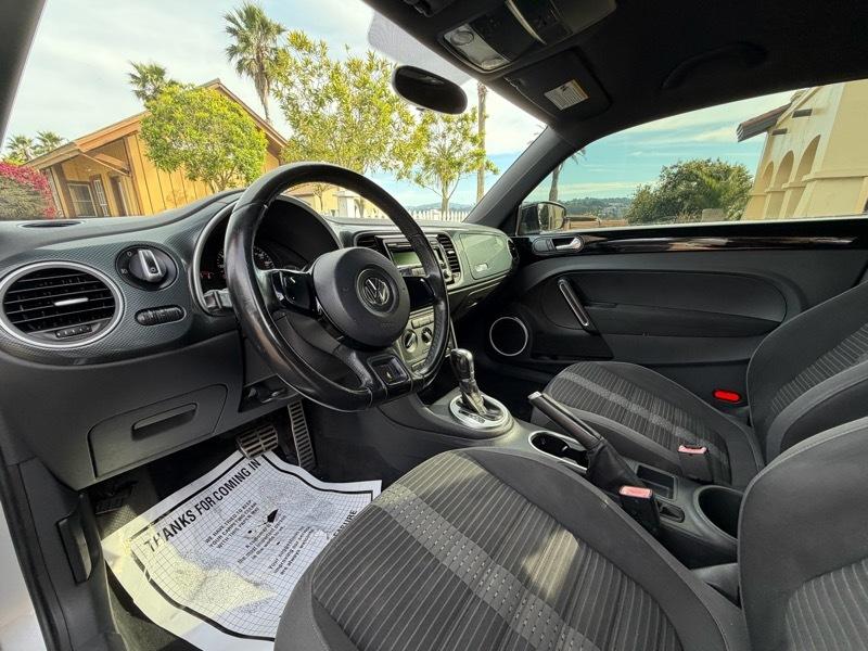 Volkswagen Beetle 2.0T Turbo 2012