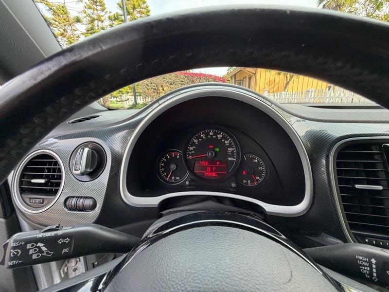Volkswagen Beetle 2.0T Turbo 2012