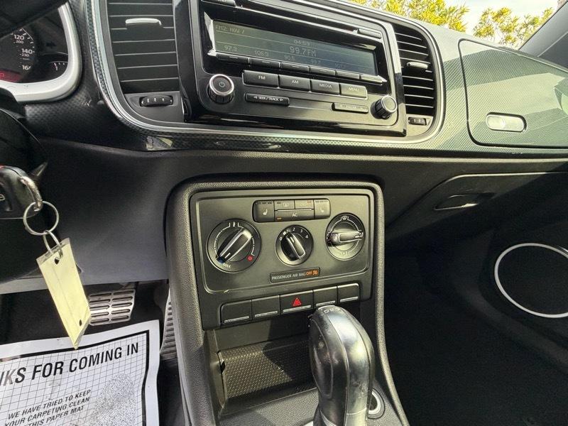 Volkswagen Beetle 2.0T Turbo 2012