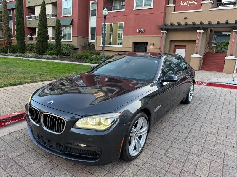 BMW 7-Series 750Li 2015