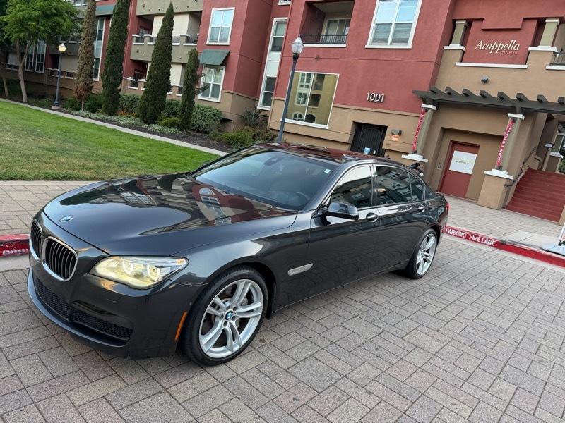 BMW 7-Series 750Li 2015