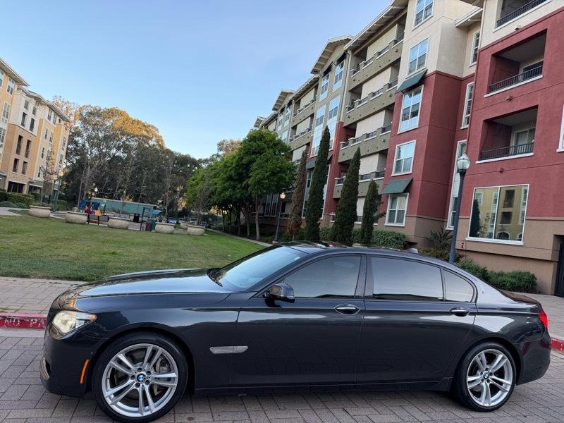 BMW 7-Series 750Li 2015