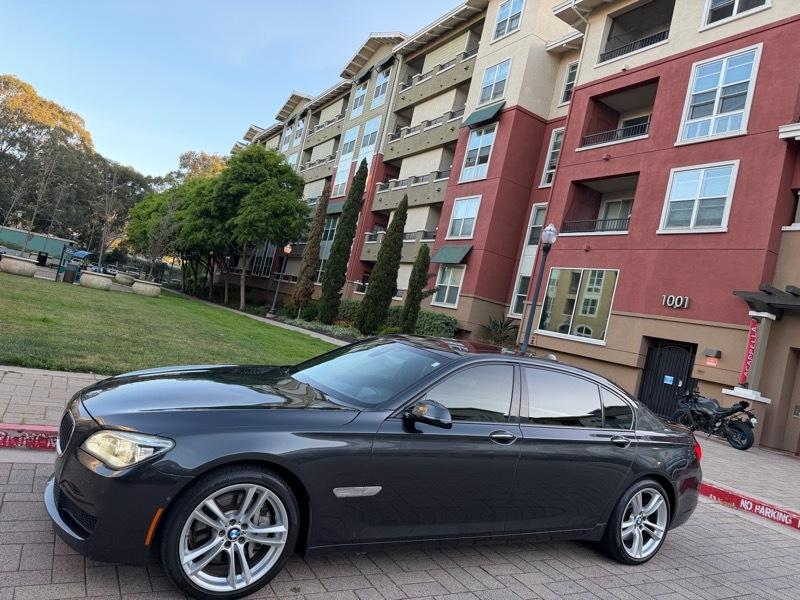 BMW 7-Series 750Li 2015