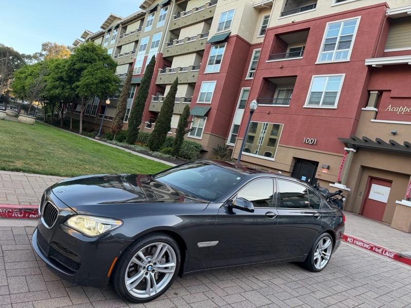 BMW 7-Series 750Li 2015