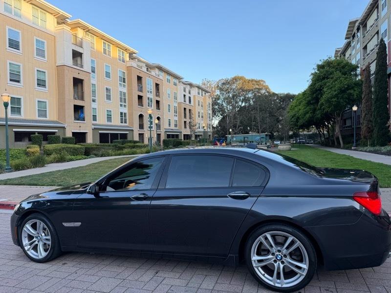 BMW 7-Series 750Li 2015