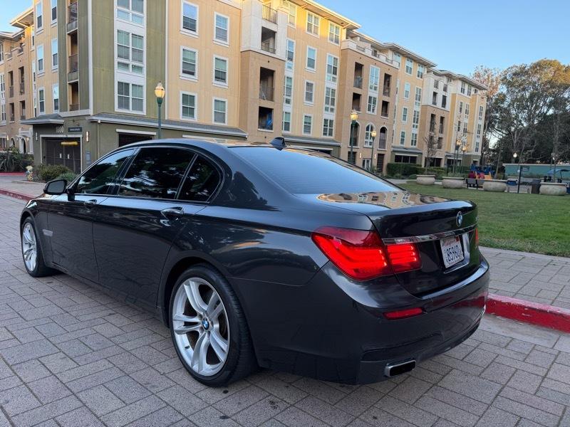 BMW 7-Series 750Li 2015