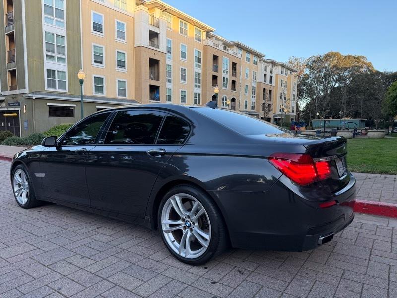 BMW 7-Series 750Li 2015