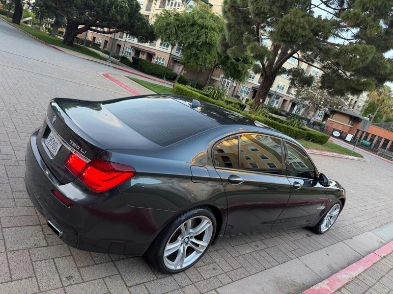 BMW 7-Series 750Li 2015