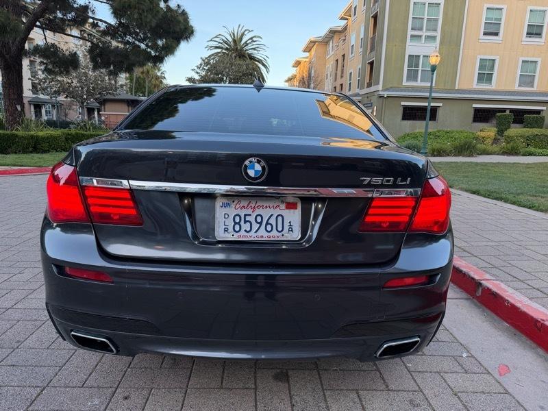 BMW 7-Series 750Li 2015
